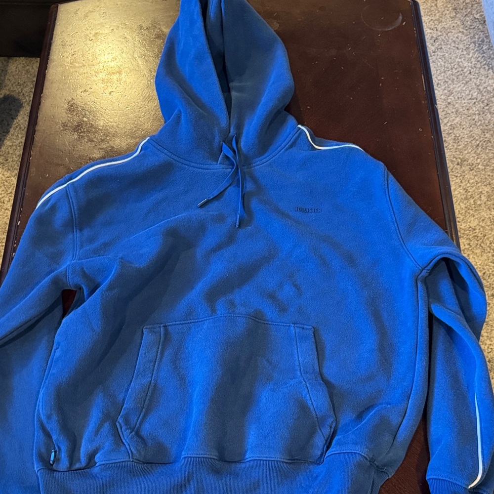 Hollister Men's Hoodie in Blue XS